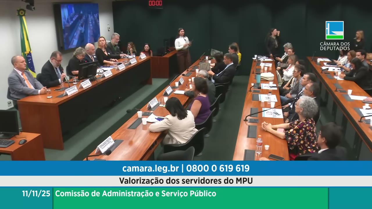 Vídeo do evento em 1:44:13