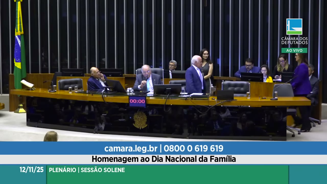 Vídeo do evento em 1:03:32