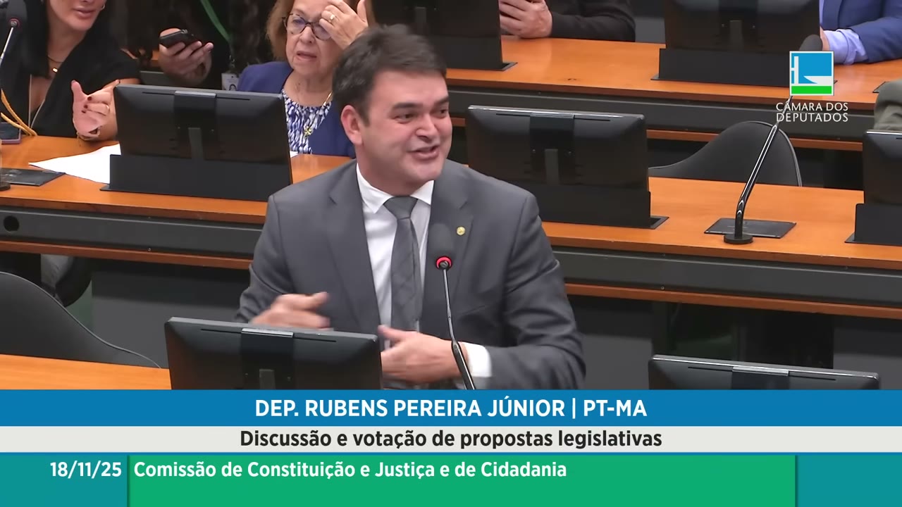 Vídeo do evento em 1:15:49