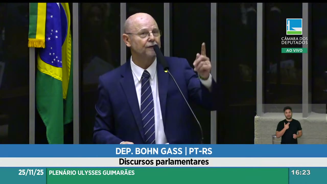 Vídeo do evento em 1:00:32
