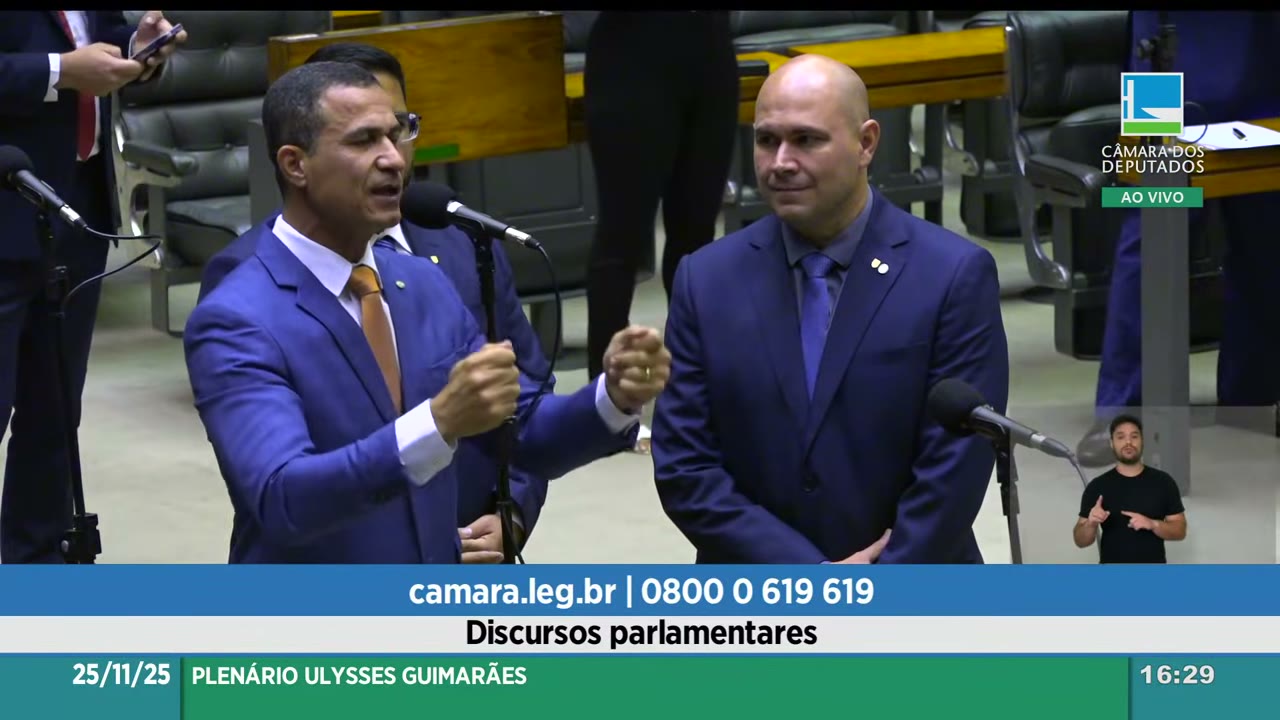 Vídeo do evento em 1:06:30