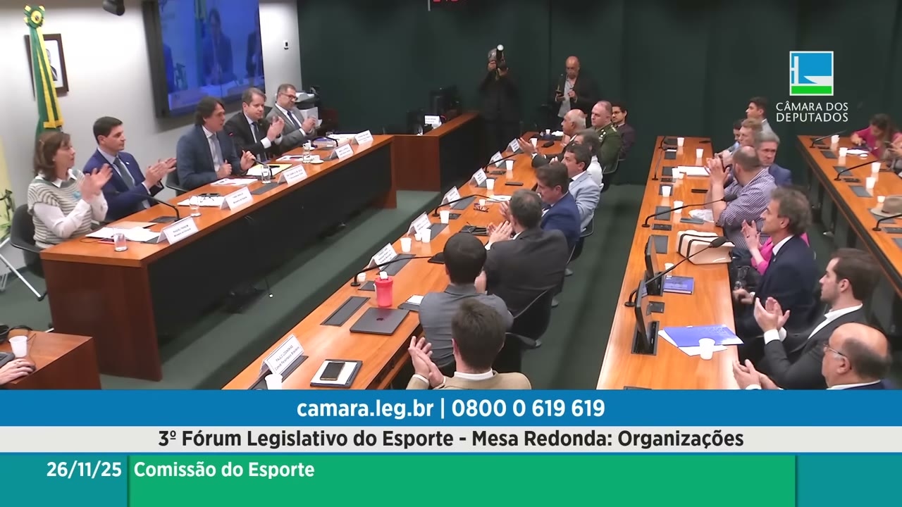 Vídeo do evento em 2:00:38
