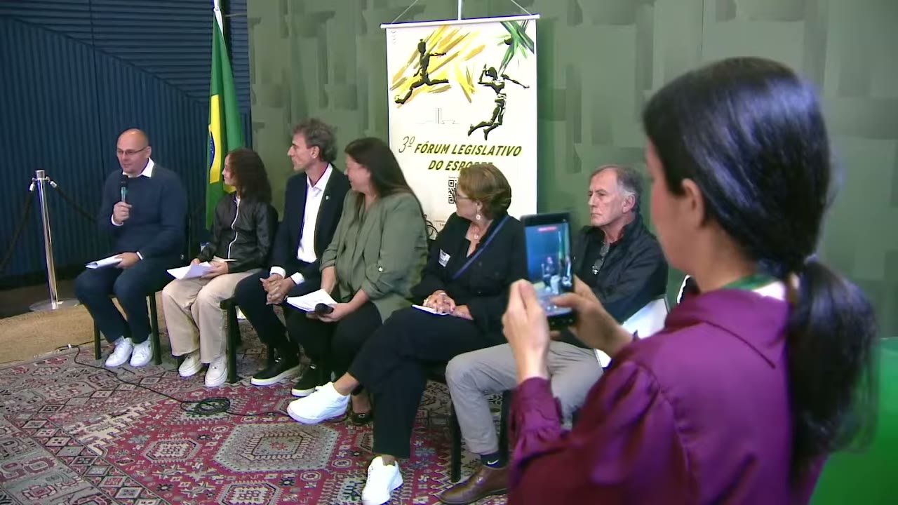 Vídeo do evento em 1:23:00