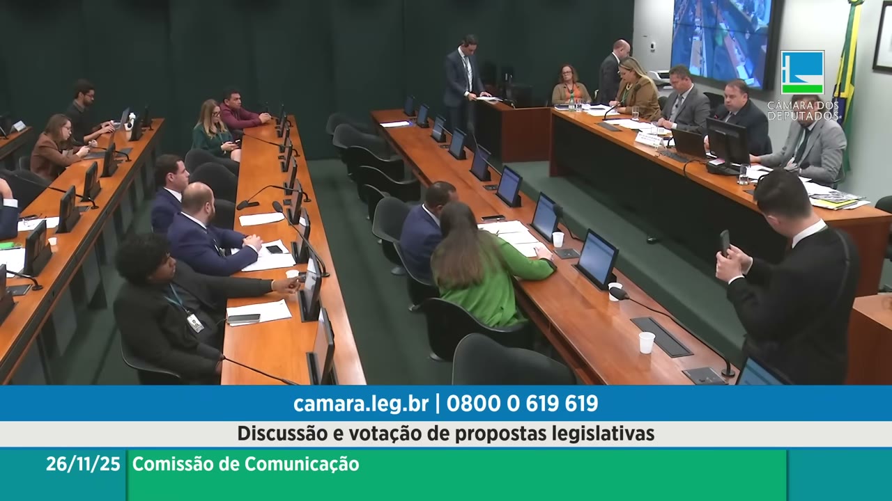 Vídeo do evento em 1:03:27