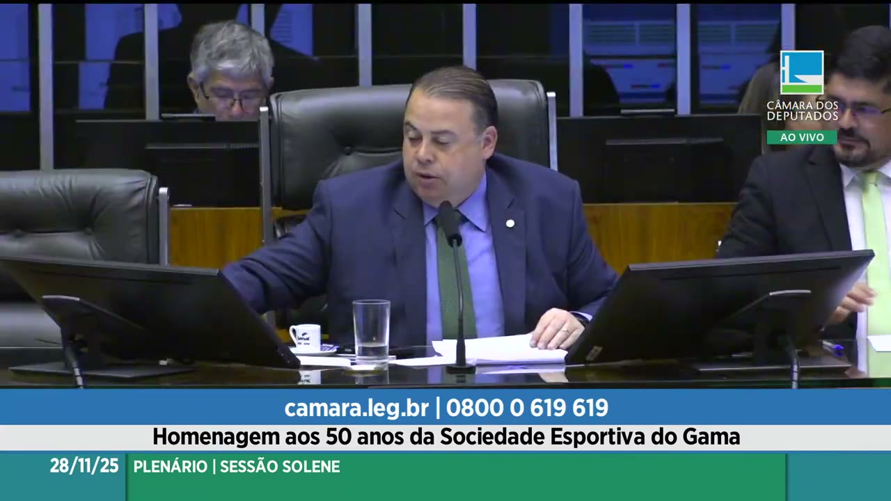 Vídeo do evento em 1:04:02