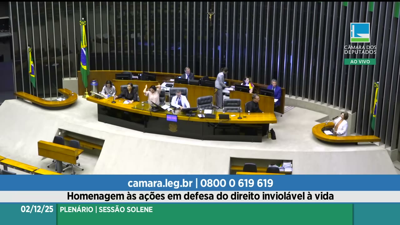 Vídeo do evento em 1:04:40