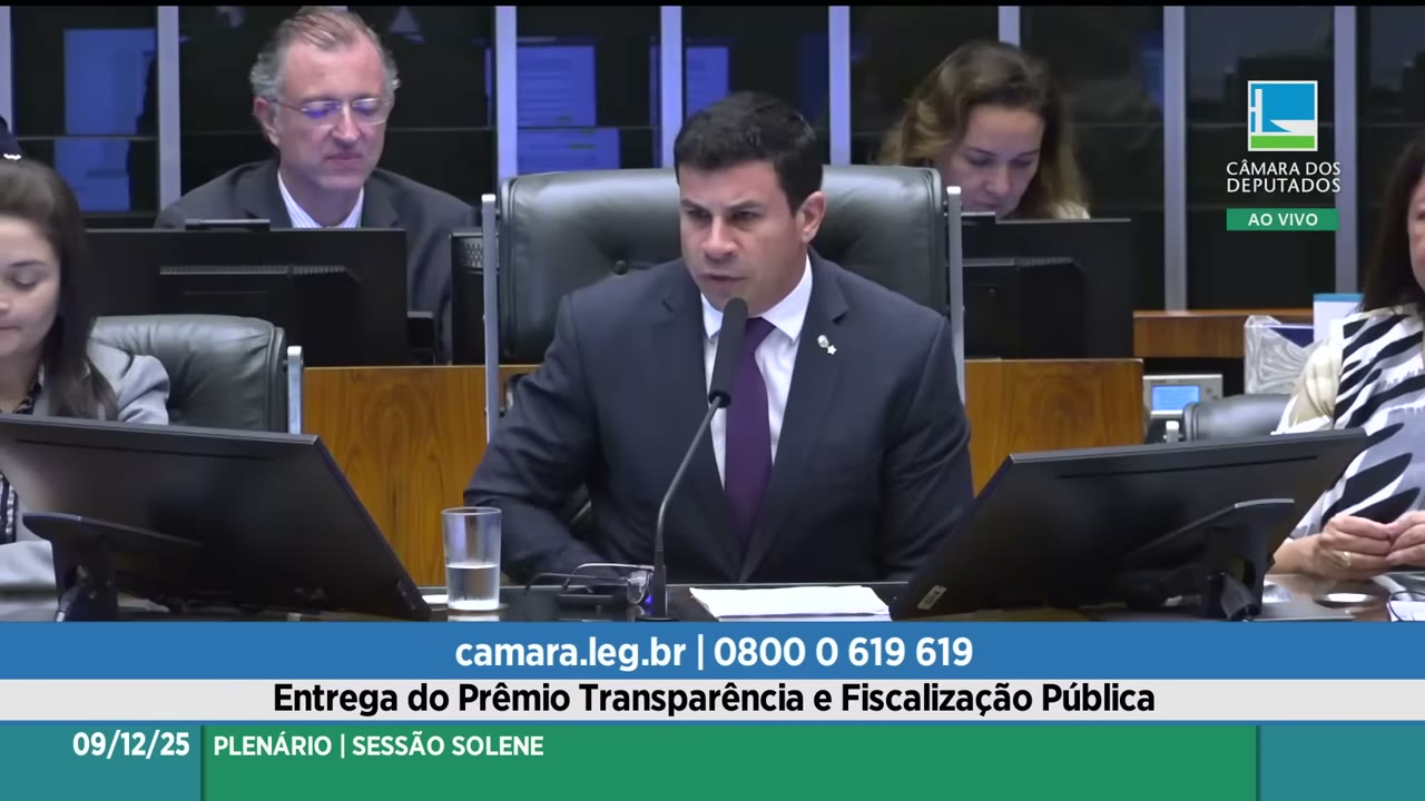 Vídeo do evento em 1:02:42