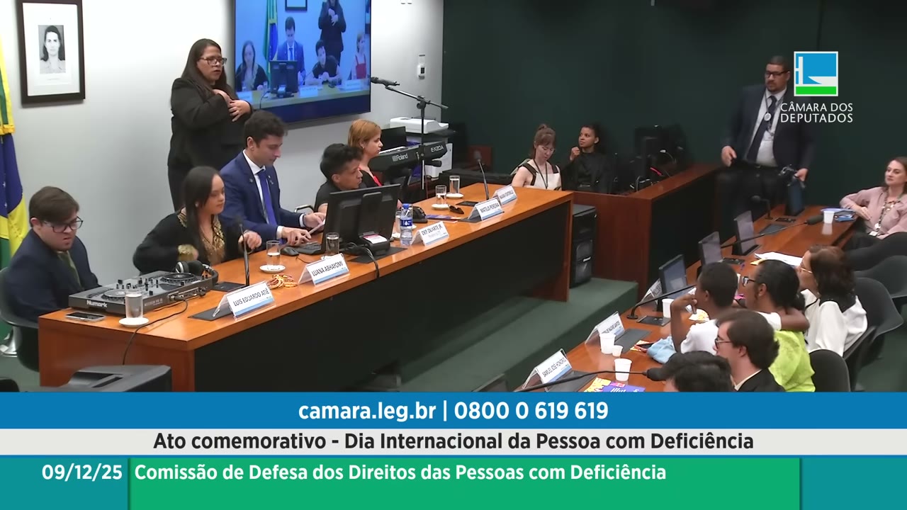 Vídeo do evento em 1:04:39