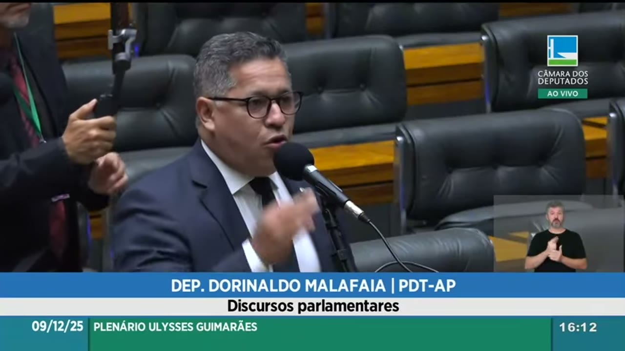 Vídeo do evento em 1:05:50