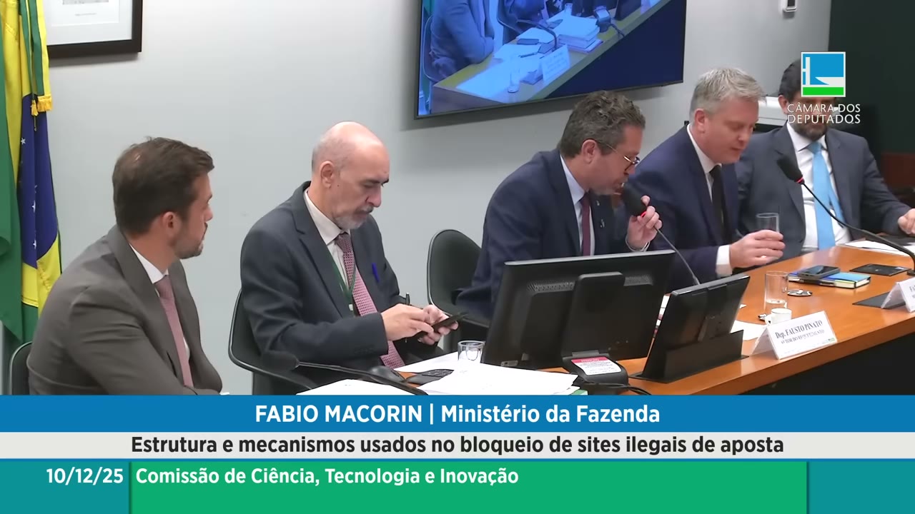 Vídeo do evento em 55:00