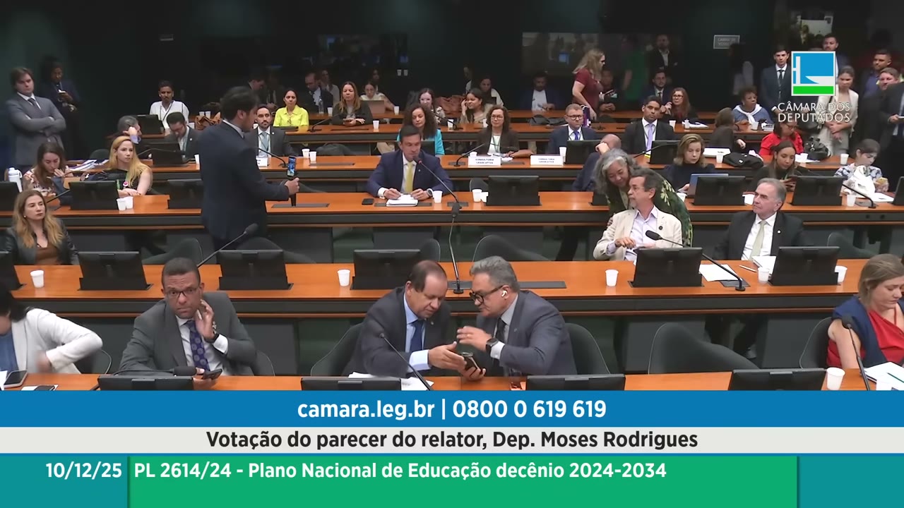 Vídeo do evento em 1:04:21