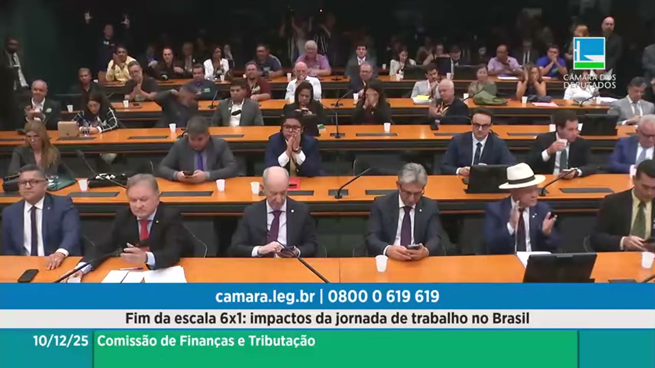 Vídeo do evento em 1:04:17