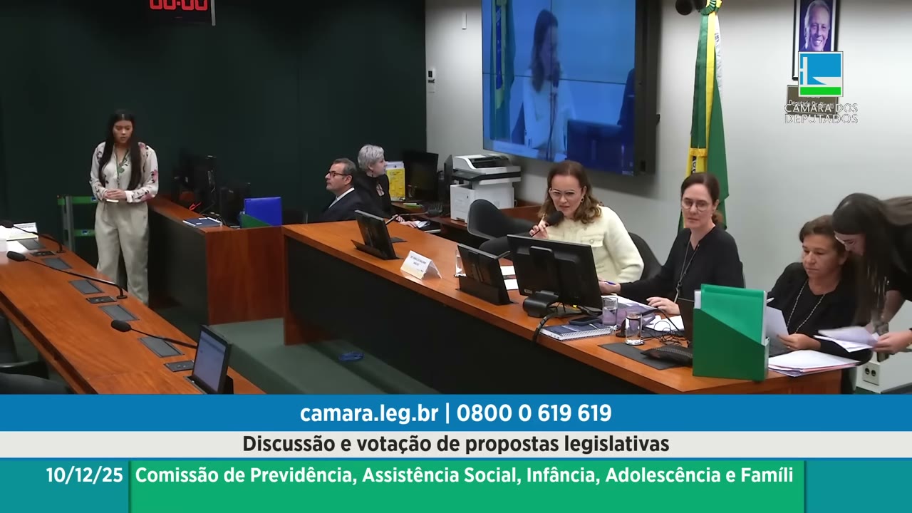 Vídeo do evento em 1:04:54