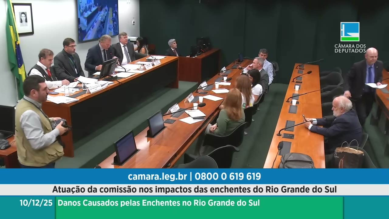 Vídeo do evento em 1:02:19