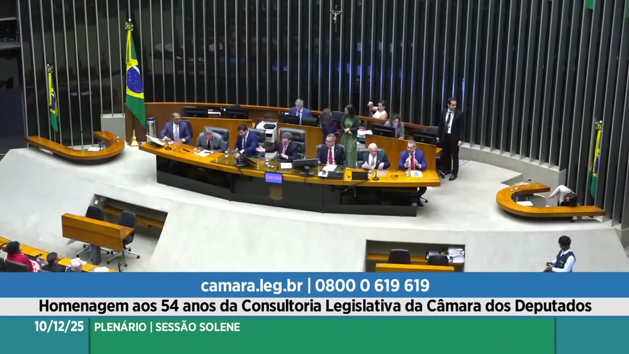 Vídeo do evento em 1:01:55