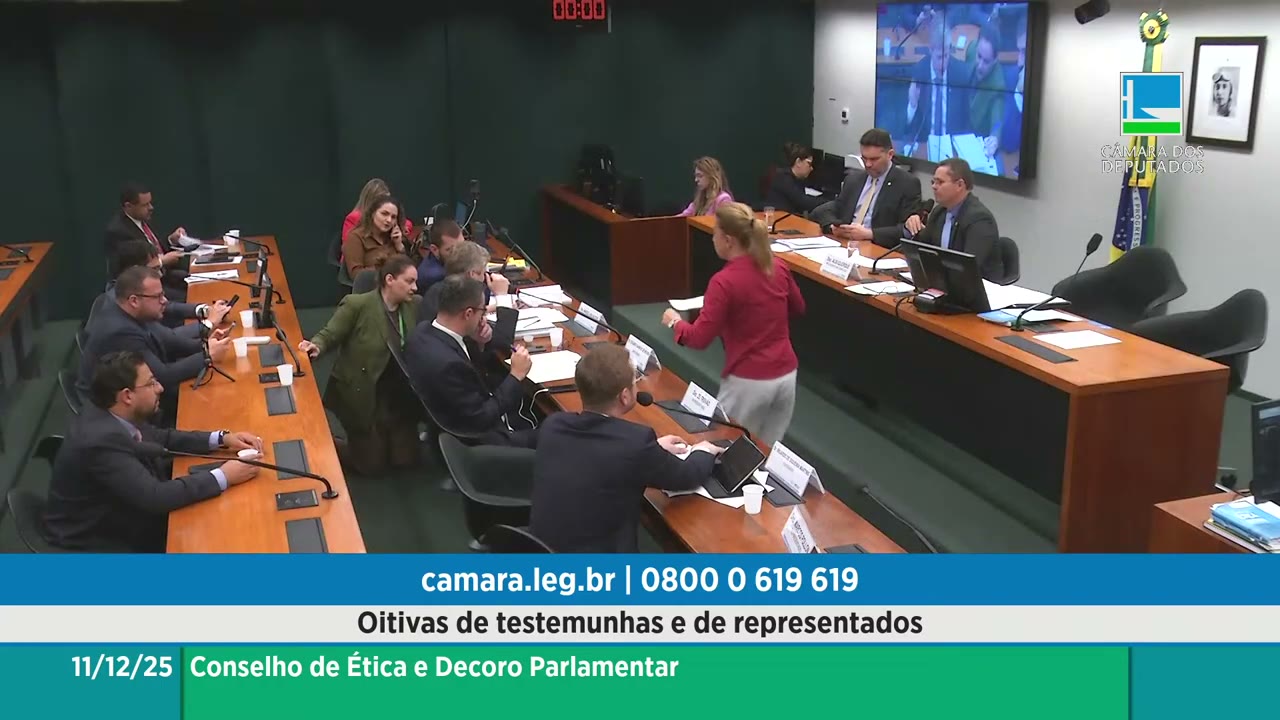 Vídeo do evento em 37:00
