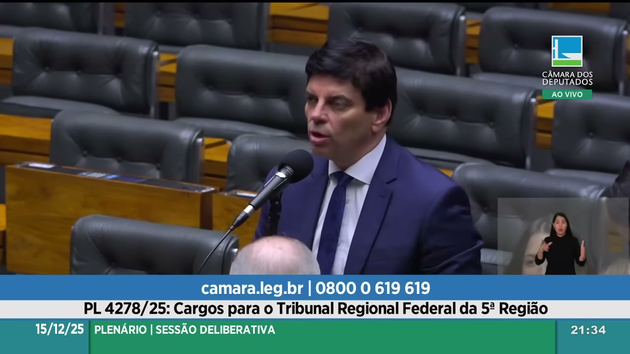 Vídeo do evento em 1:03:00