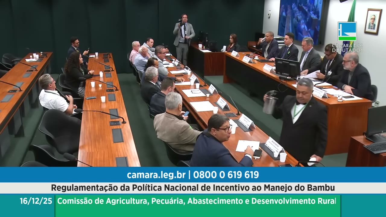 Vídeo do evento em 1:48:25