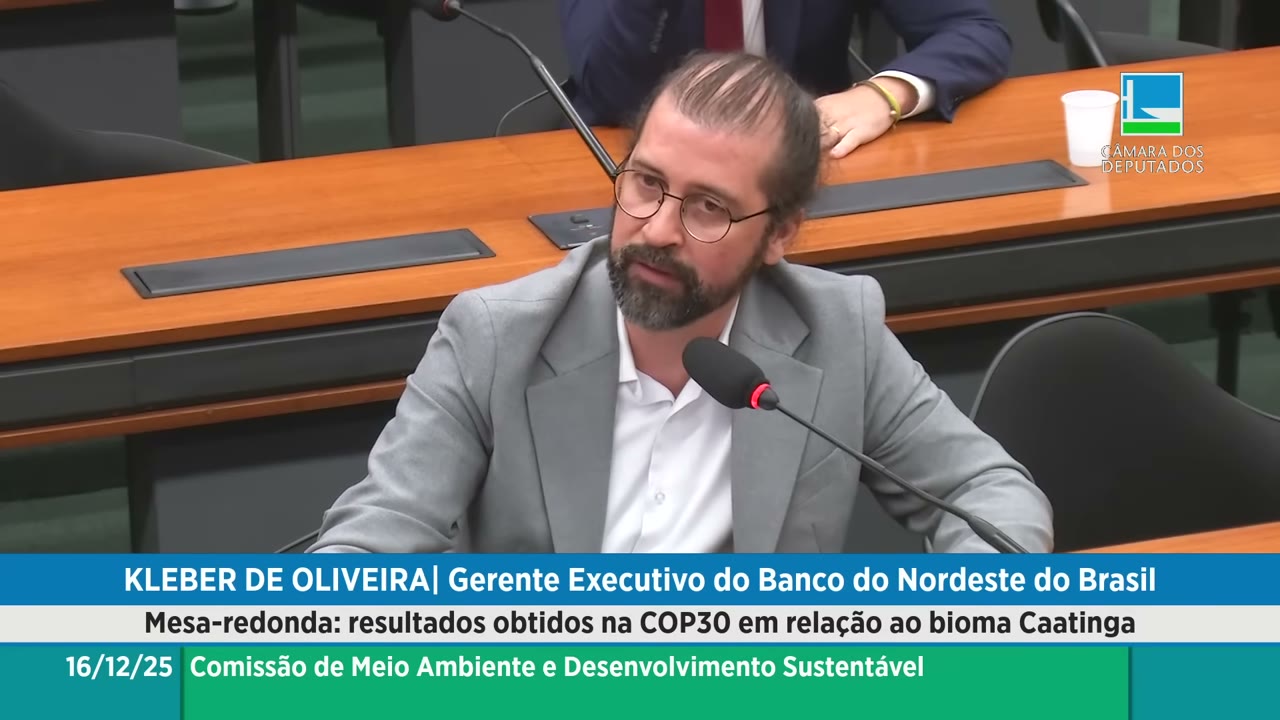 Vídeo do evento em 1:44:01