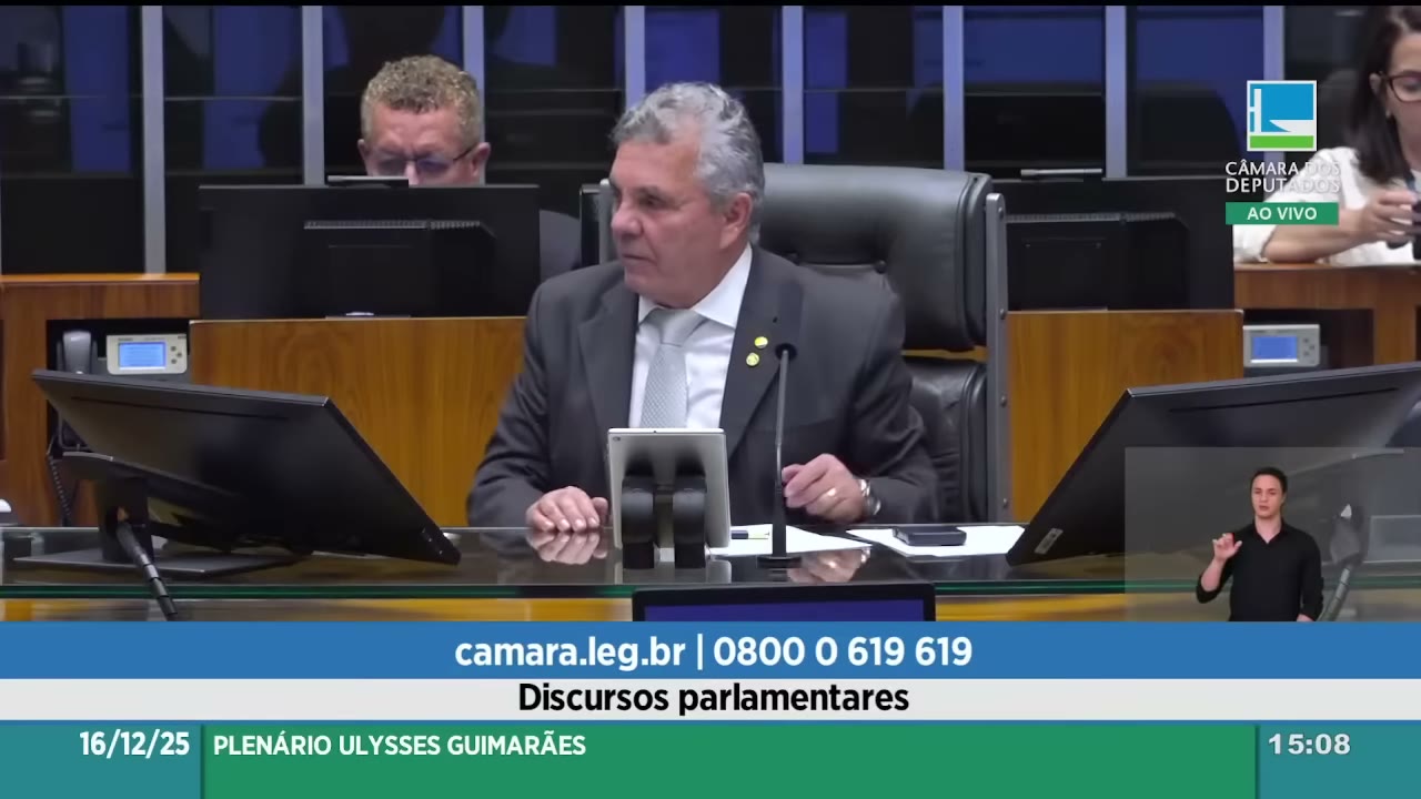 Vídeo do evento em 1:05:01