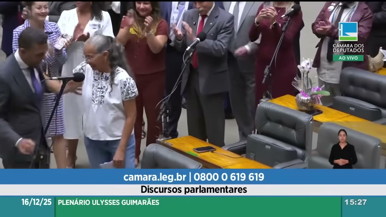 Vídeo do evento em 1:24:36