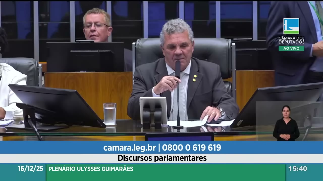 Vídeo do evento em 1:36:59