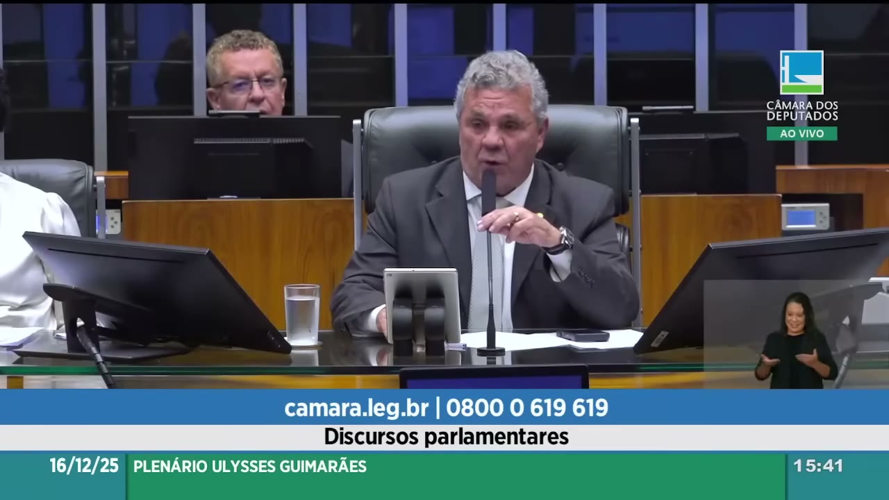 Vídeo do evento em 1:37:48