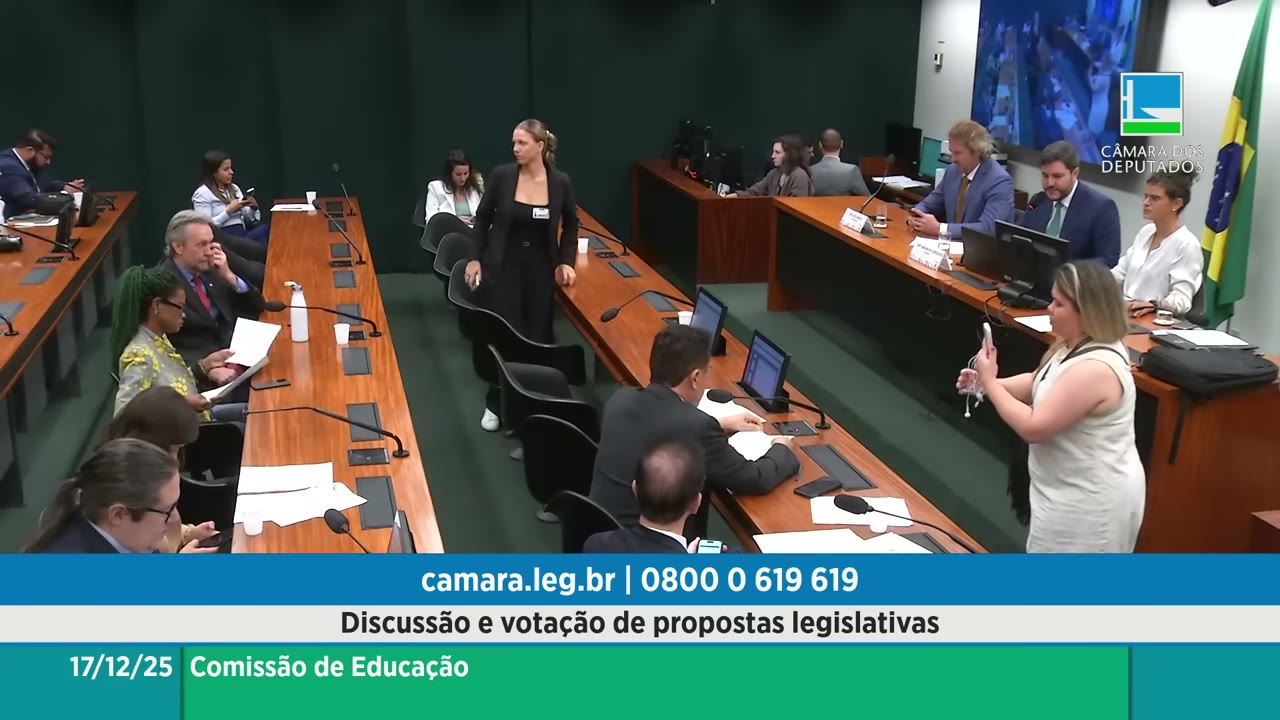 Vídeo do evento em 1:09:01
