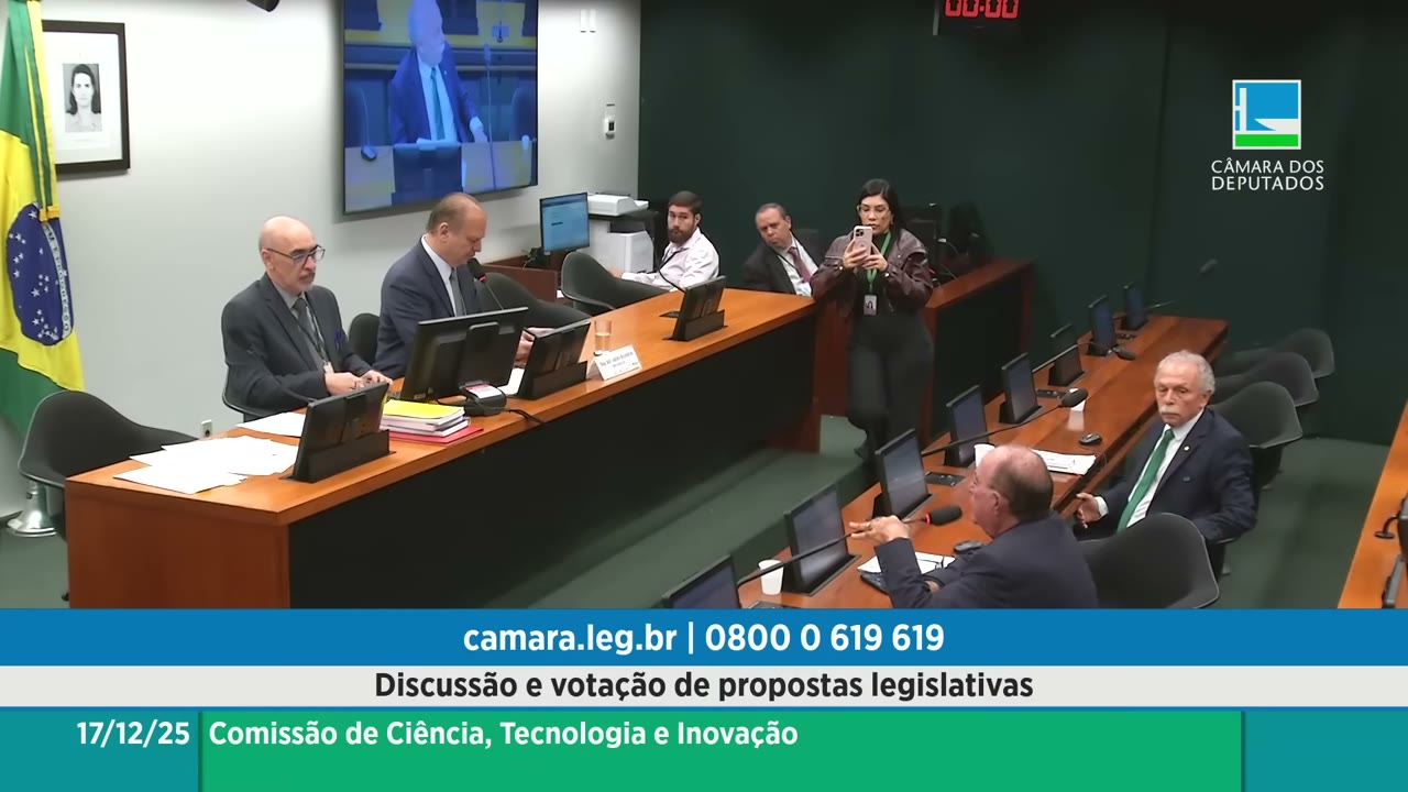 Vídeo do evento em 1:05:14