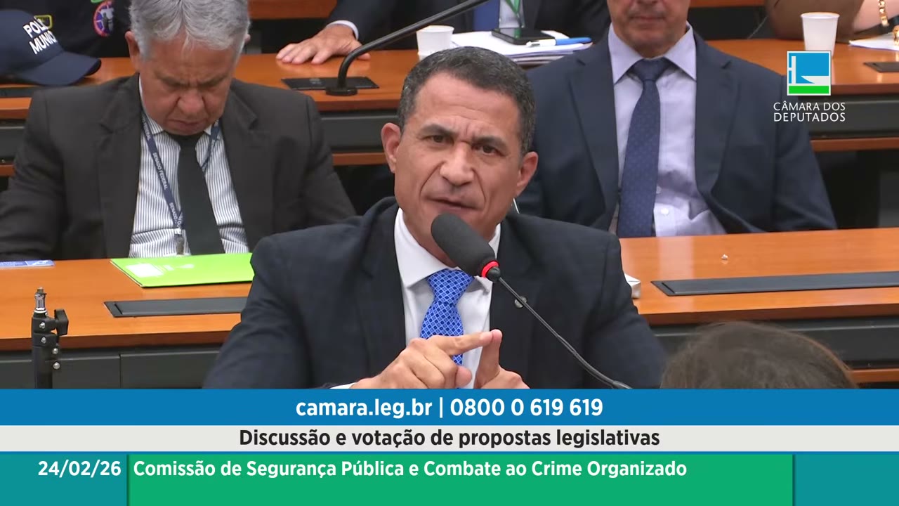 Vídeo do evento em 1:04:19
