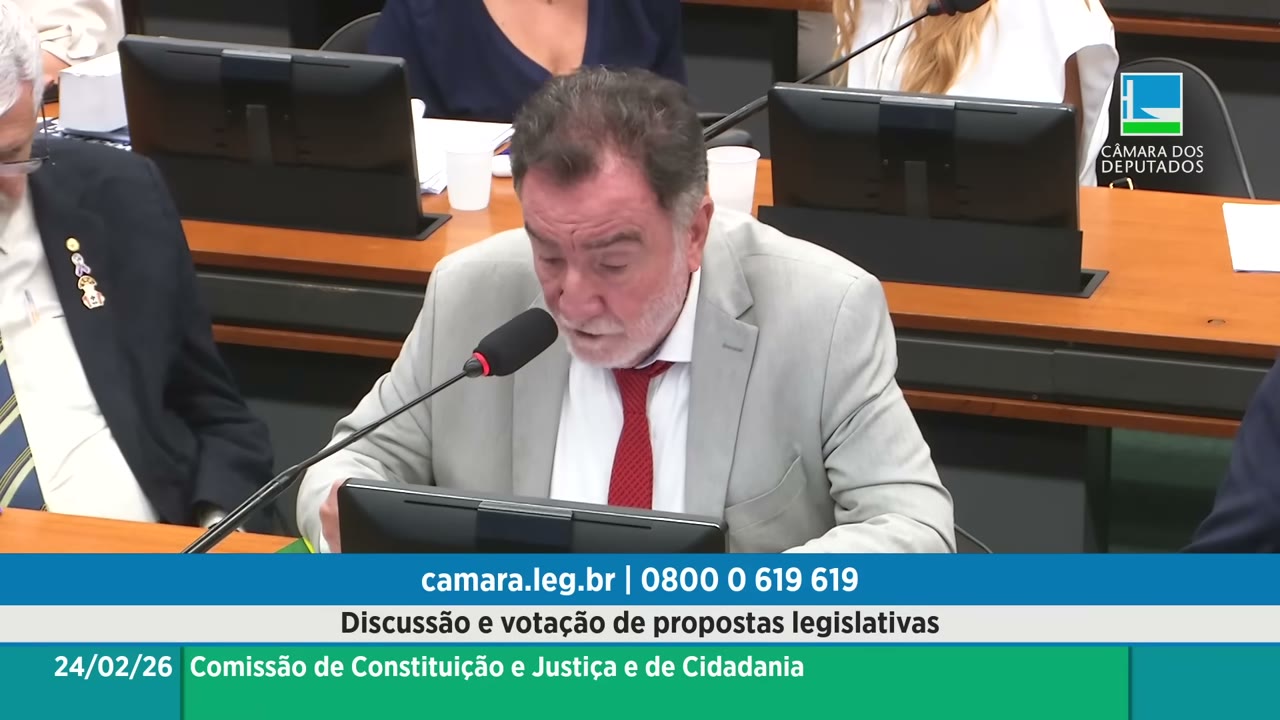 Vídeo do evento em 1:04:41