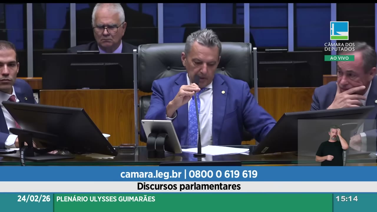 Vídeo do evento em 1:02:00