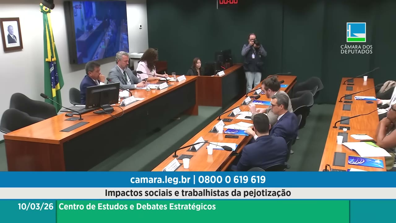 Vídeo do evento em 1:15:59