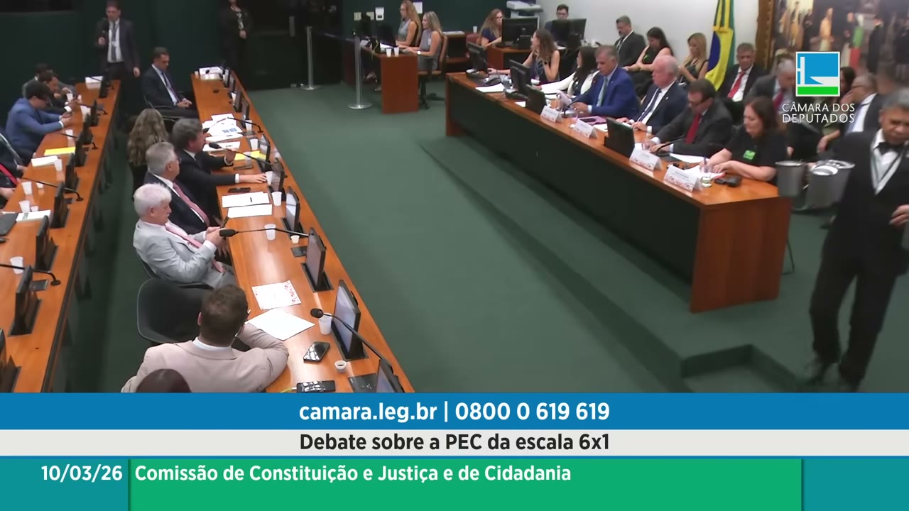 Vídeo do evento em 1:04:45