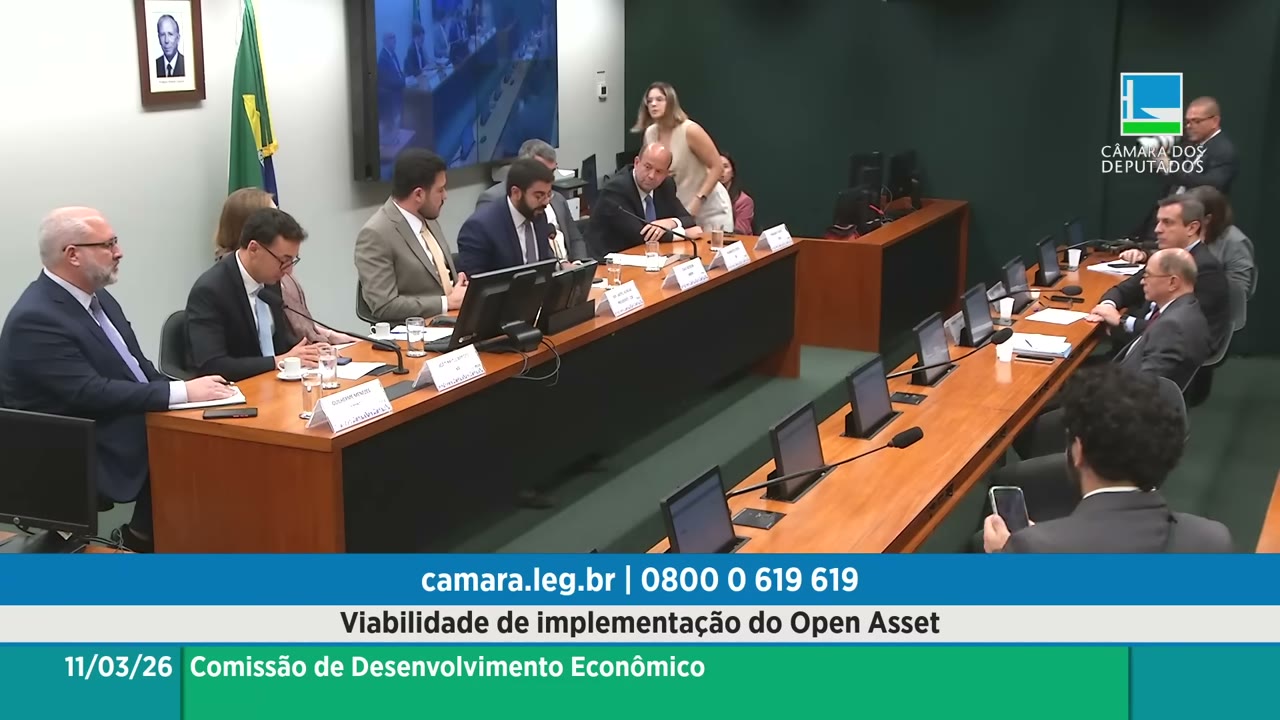 Vídeo do evento em 1:03:25