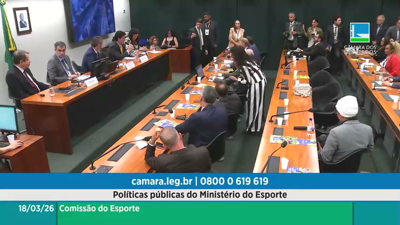 Vídeo do evento em 1:05:43