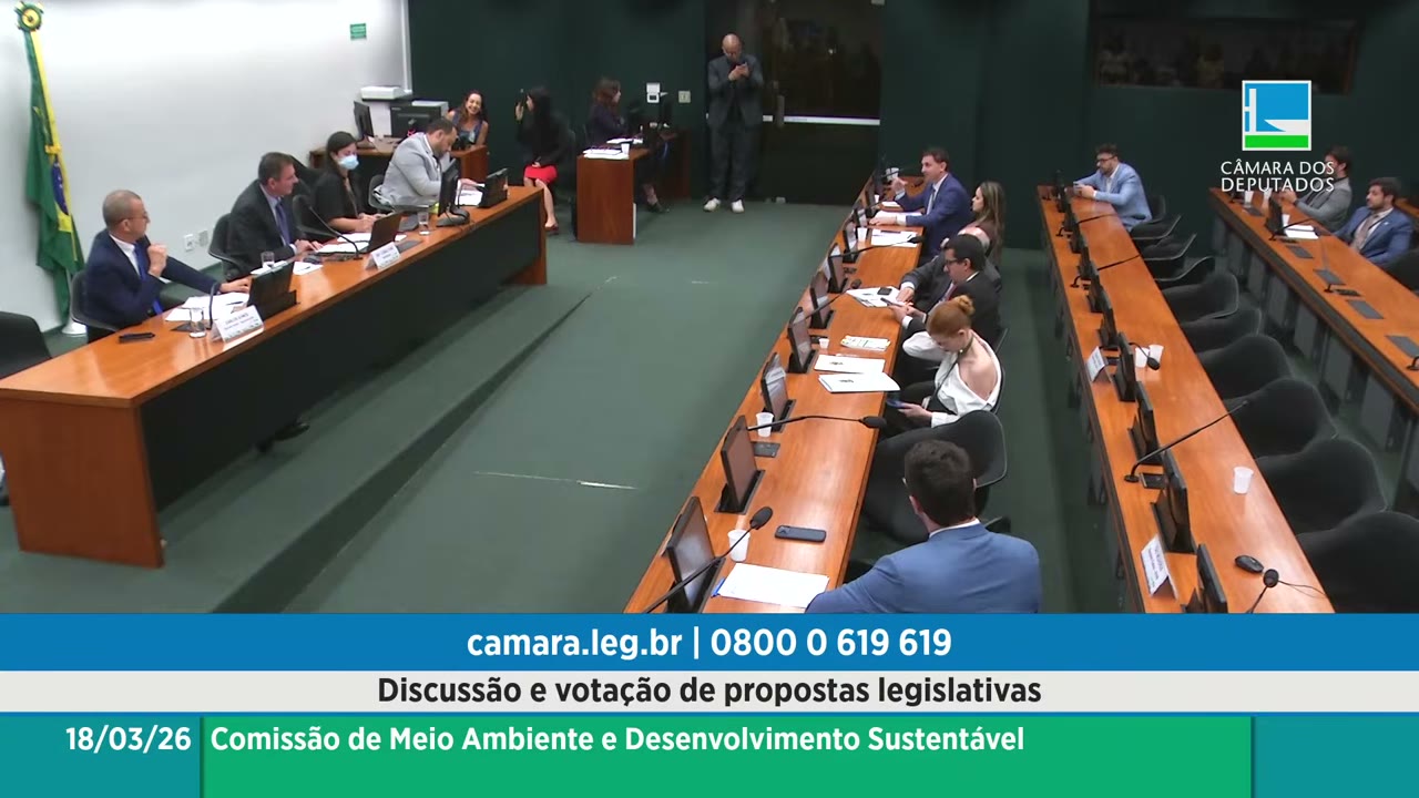 Vídeo do evento em 1:03:56