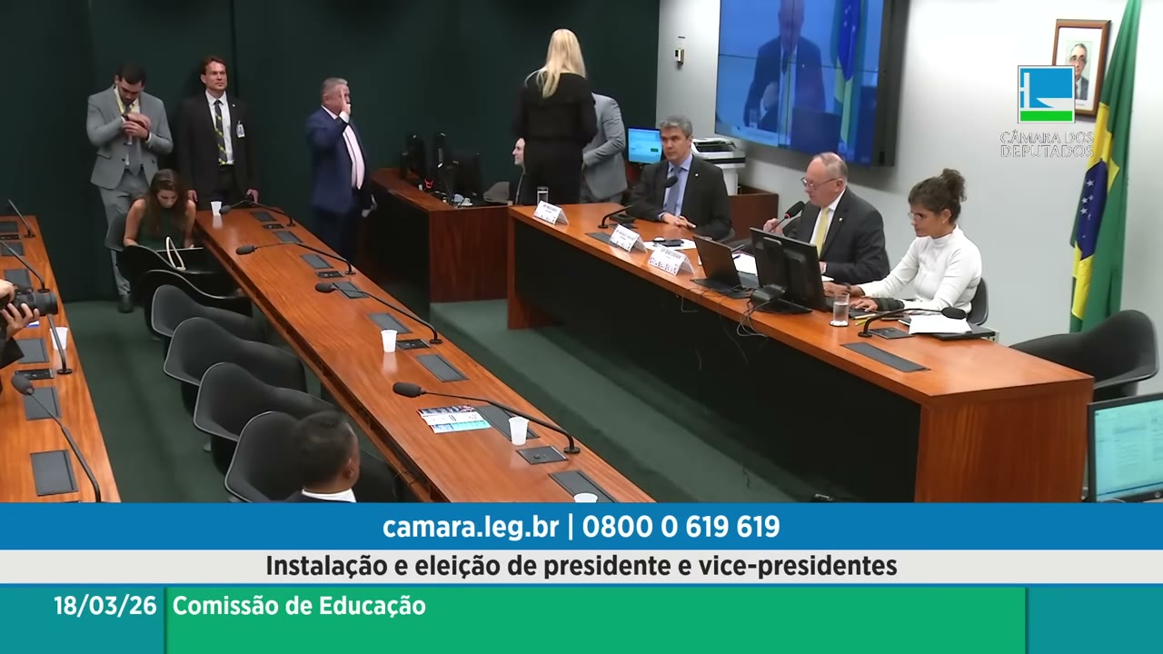 Vídeo do evento em 1:00:02