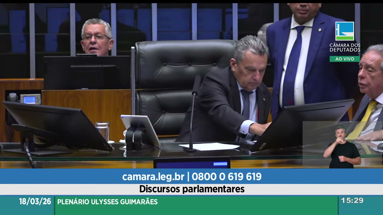 Vídeo do evento em 1:11:00