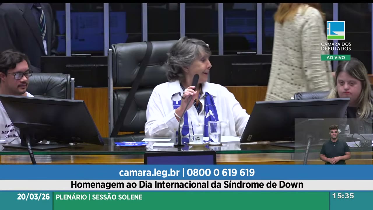 Vídeo do evento em 1:03:14