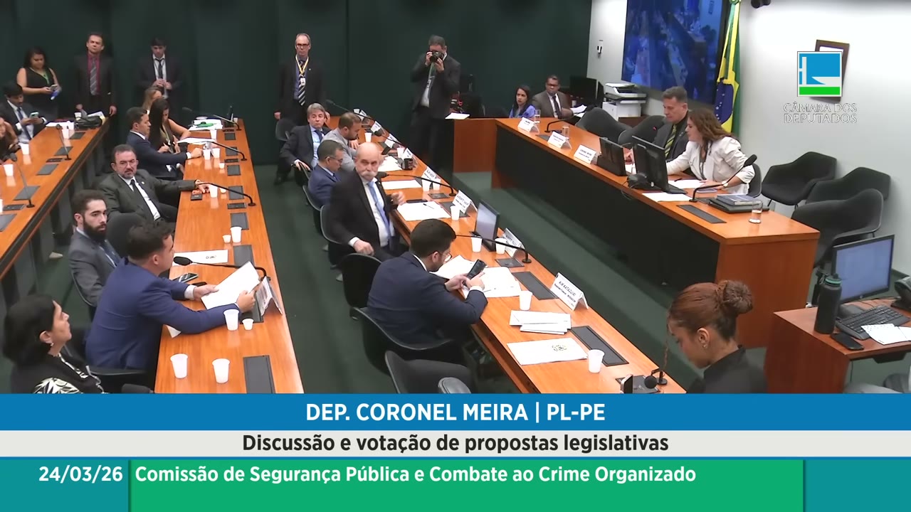 Vídeo do evento em 1:07:25