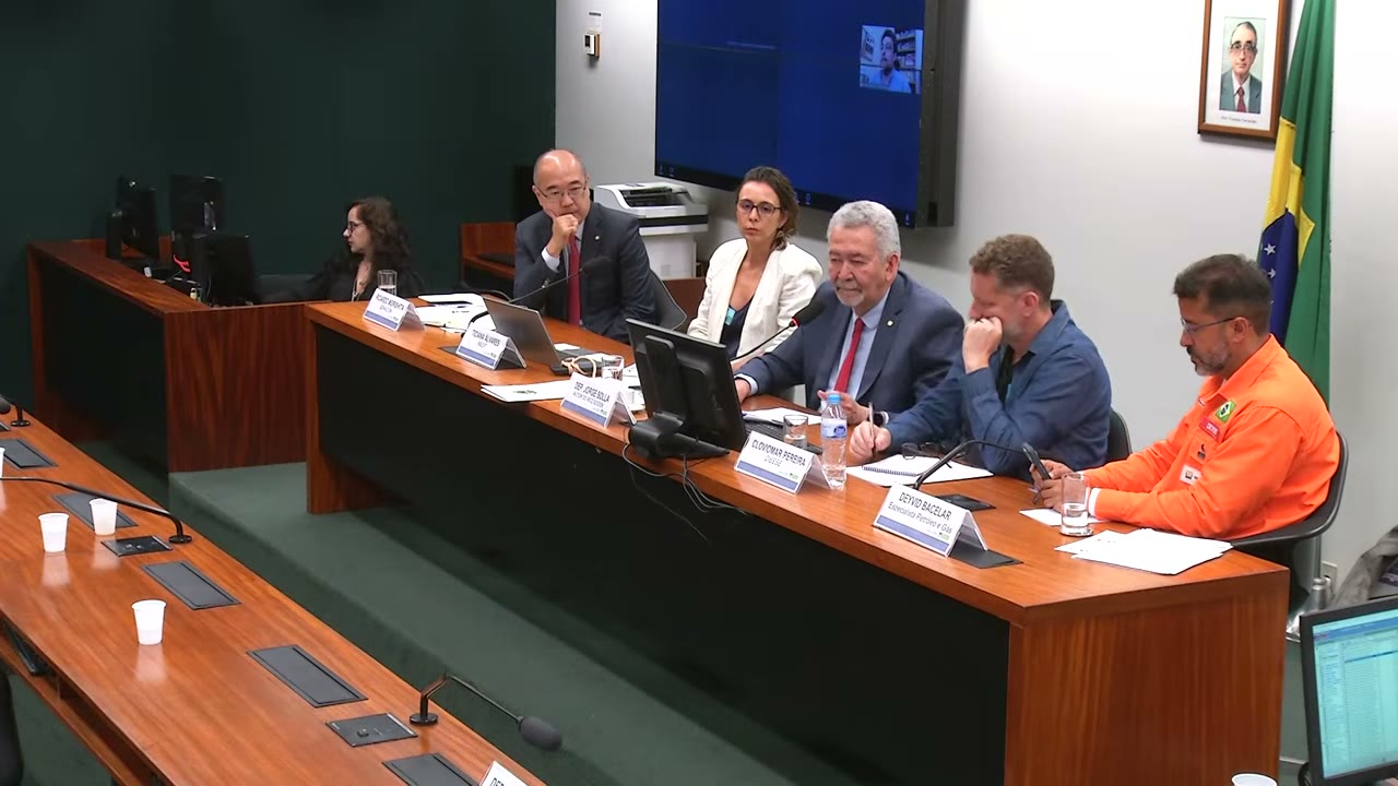 Vídeo do evento em 1:46:34
