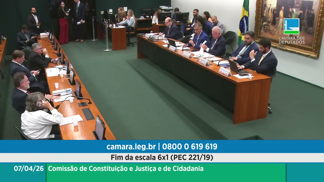 Vídeo do evento em 1:04:37
