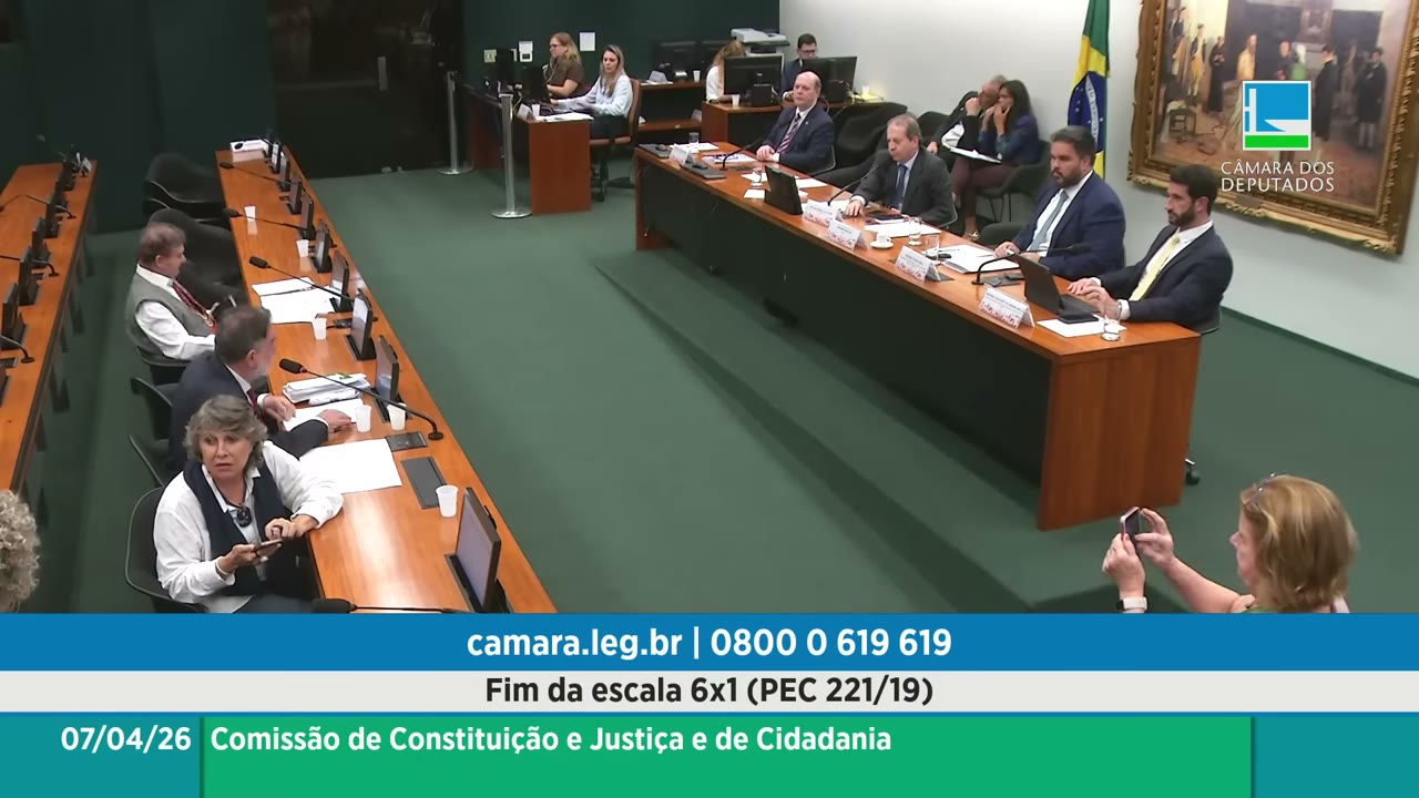 Vídeo do evento em 1:44:11