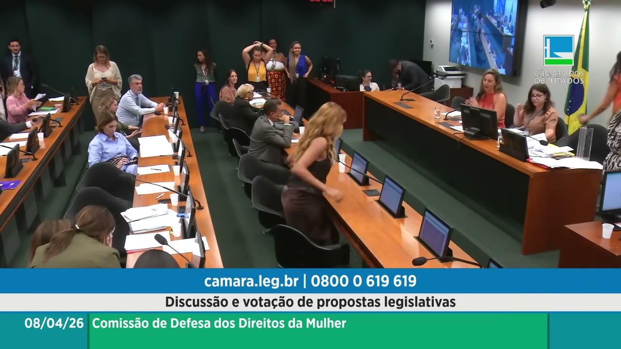 Vídeo do evento em 1:14:06
