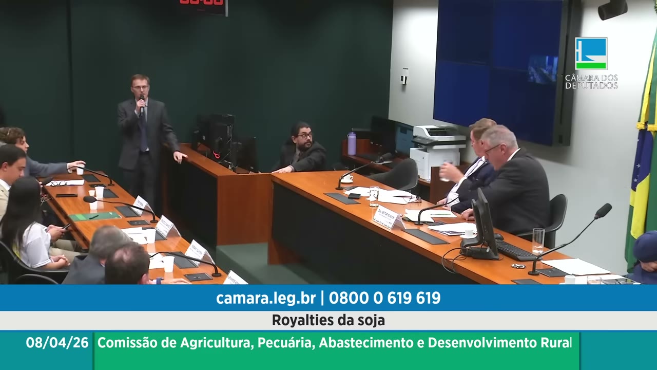 Vídeo do evento em 1:06:21