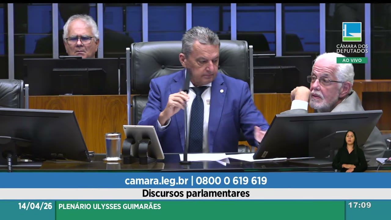 Vídeo do evento em 1:09:38