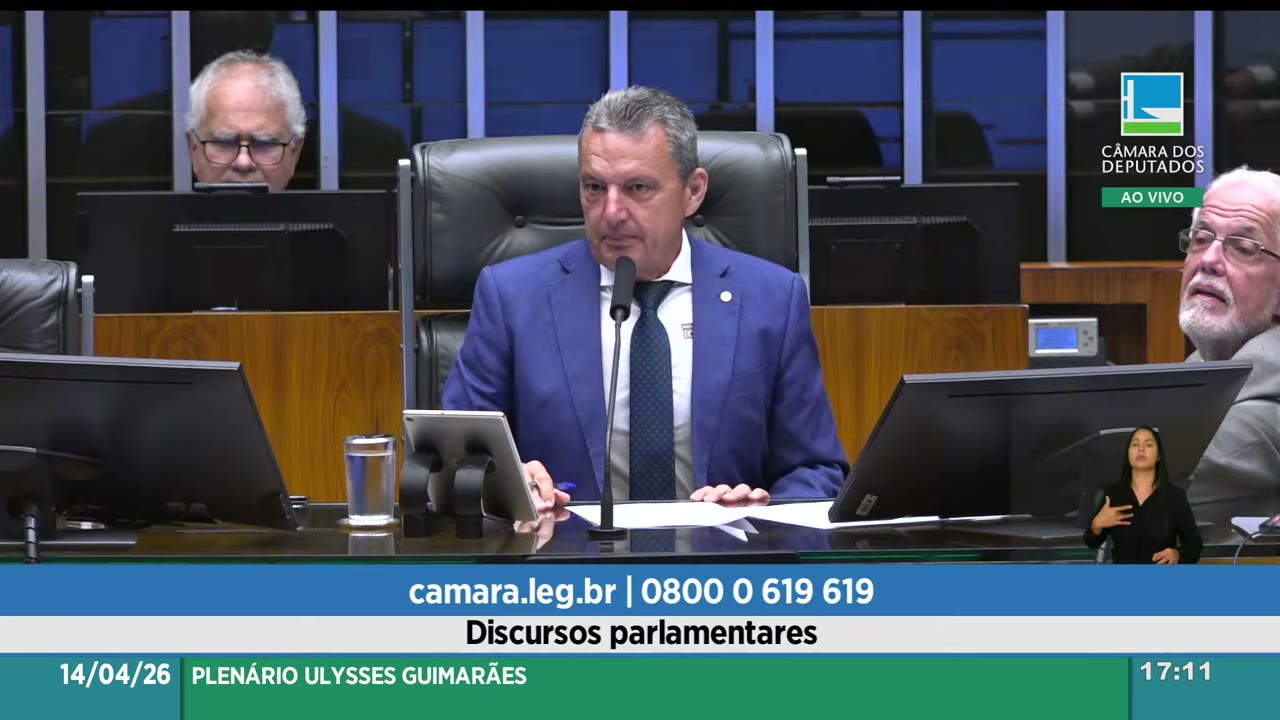 Vídeo do evento em 1:11:35