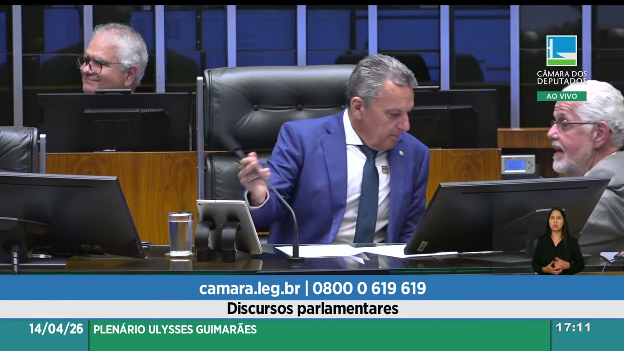 Vídeo do evento em 1:11:43