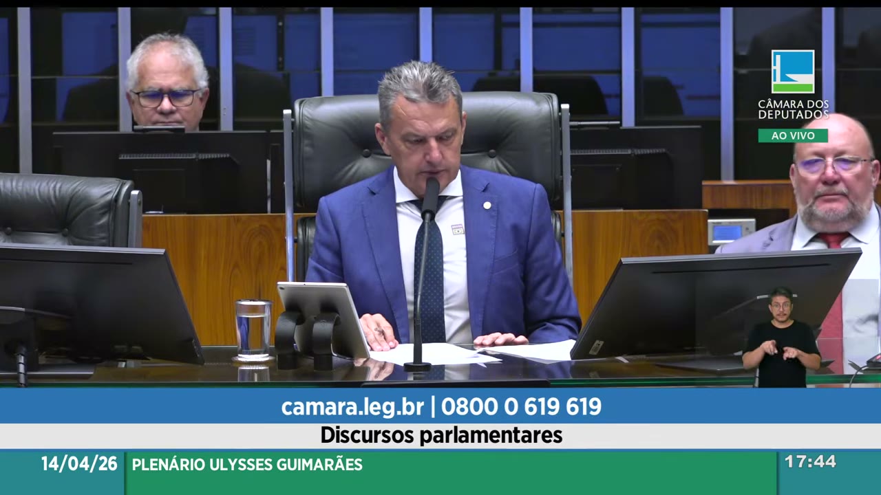 Vídeo do evento em 1:44:27